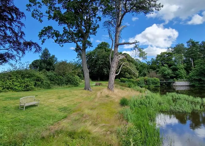 Otters Cove, Middleton Hall Estate